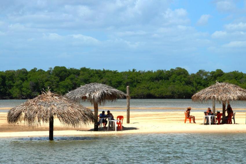 Вілла Oceano Azul Hospedagens A 50 M Da Orla-Passarela Do Caranguejo Аракажу Екстер'єр фото